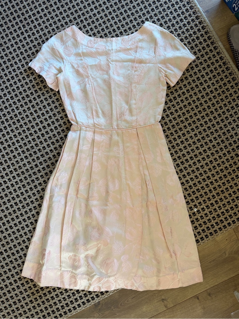True Vintage Women's Pale Pink Handmade Brocade Floral Fit-and-Flare 50’s Dress